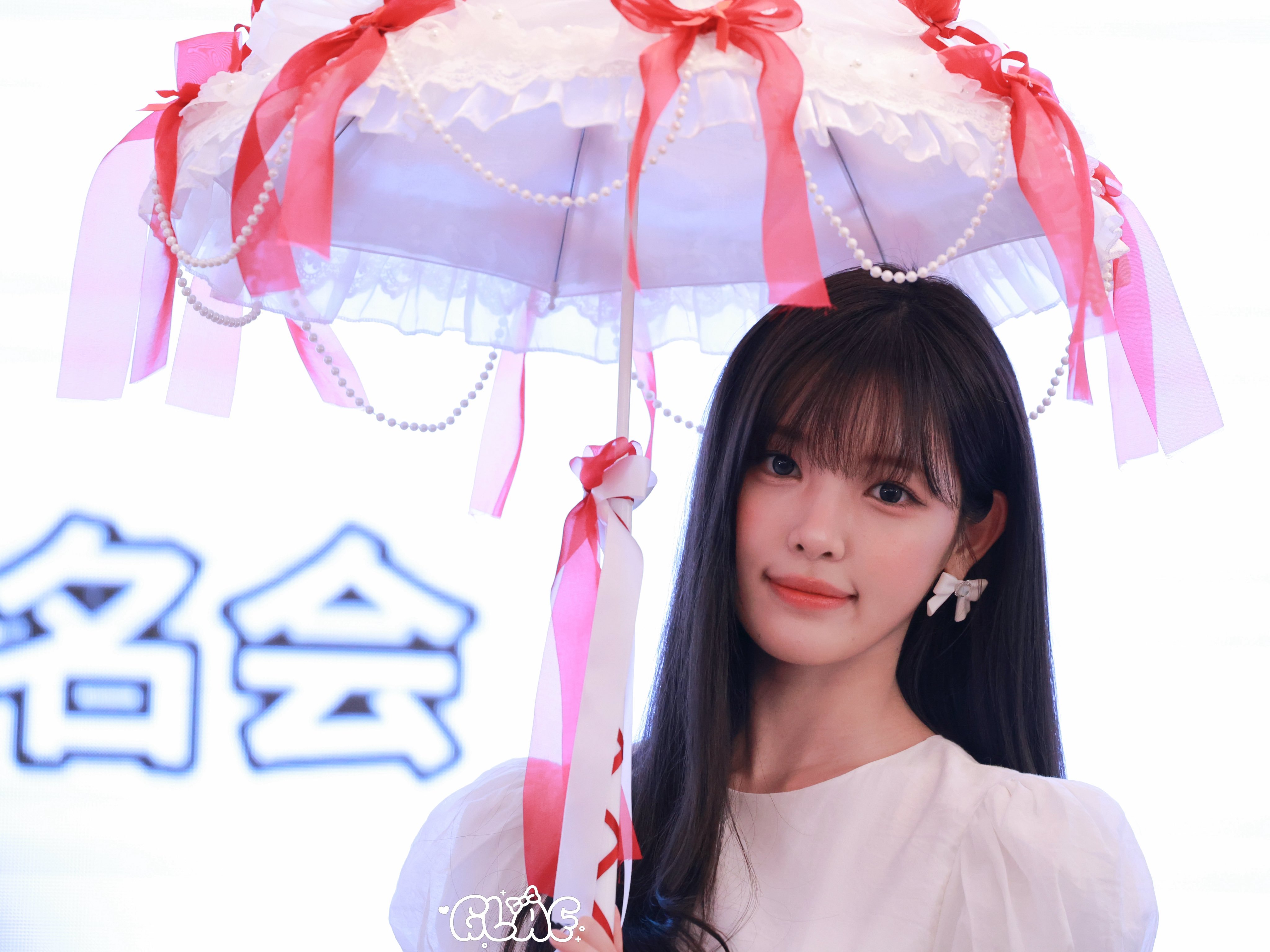美得我真说不出话了.__glaf__ 