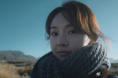 张佳宁哭戏嘴唇颤抖细节电视剧重器张佳宁这段哭戏太戳人心，不光眼眶含泪，连嘴唇微微