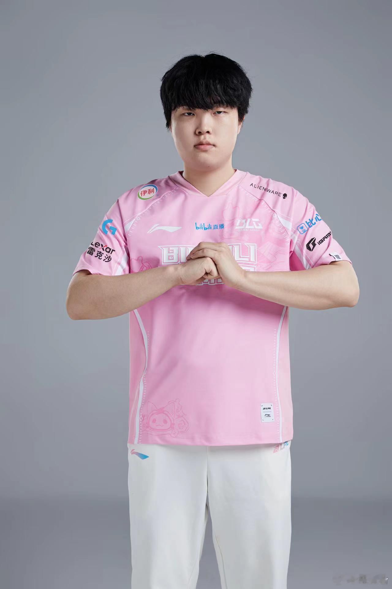 #09给笑笑道歉# #theshy回应夏季赛复出#  #theshy回应bin#