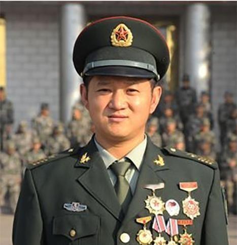 1986年山东小伙参军追梦，岗位落差却活出别样精彩
 
1986年，18岁的山东