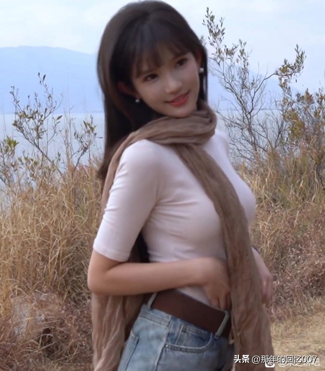在山野间，享受自然之美，与微风轻吻脸颊。