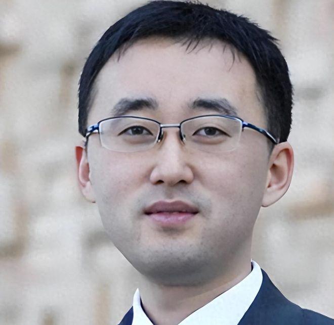 “中国活该被日军欺辱”、“郑州大暴雨是报应！”
2021年，清华高材生李睿说出如