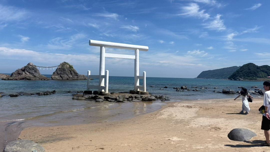 山はなぜかほどに高く！天をついて聳え立つのか海はなぜかほどに遠ーーく大きく広がる