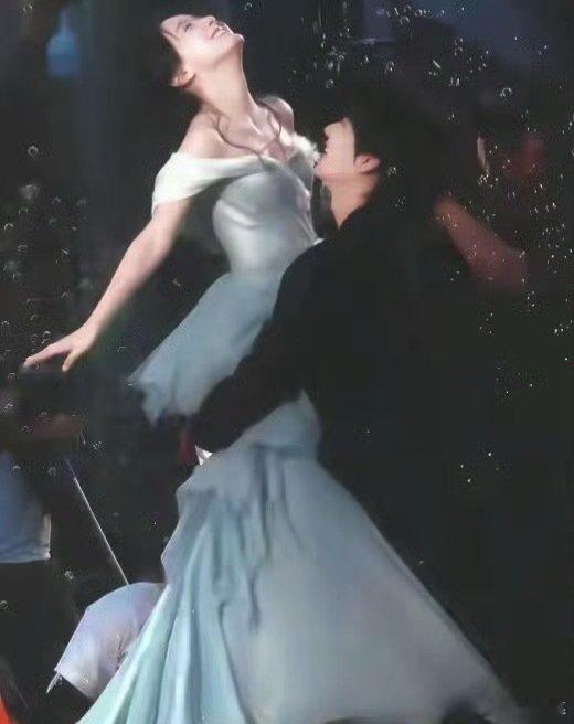 路透拍这么好看，要是正片货不对版，导演压力很大了 
