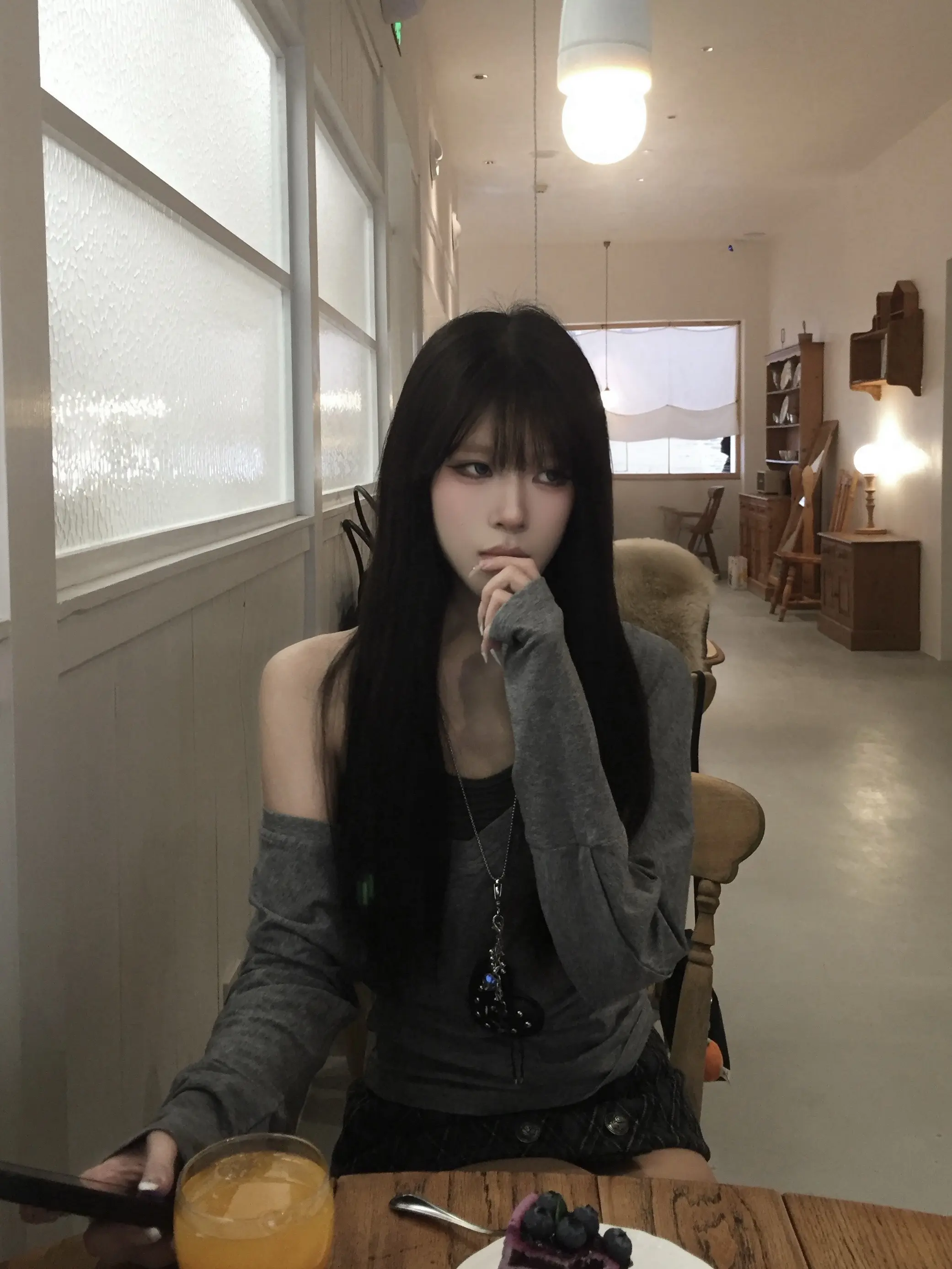 生活试图把我嚼烂 才发现我入口即化