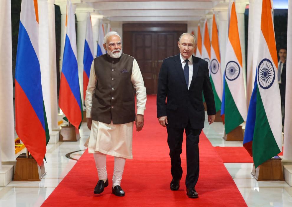 对中印矛盾的看法。
普京只说了两点。

一是中印都是。
俄罗斯的亲密朋友。
俄罗