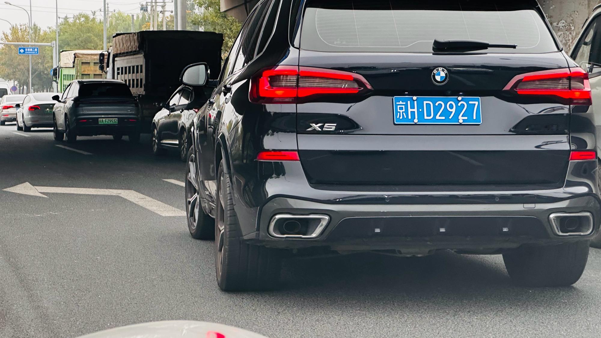 前面我发过帖子，说我喜欢看 BMW X5 后轴倾角： 实际上我也一直没有放弃寻找
