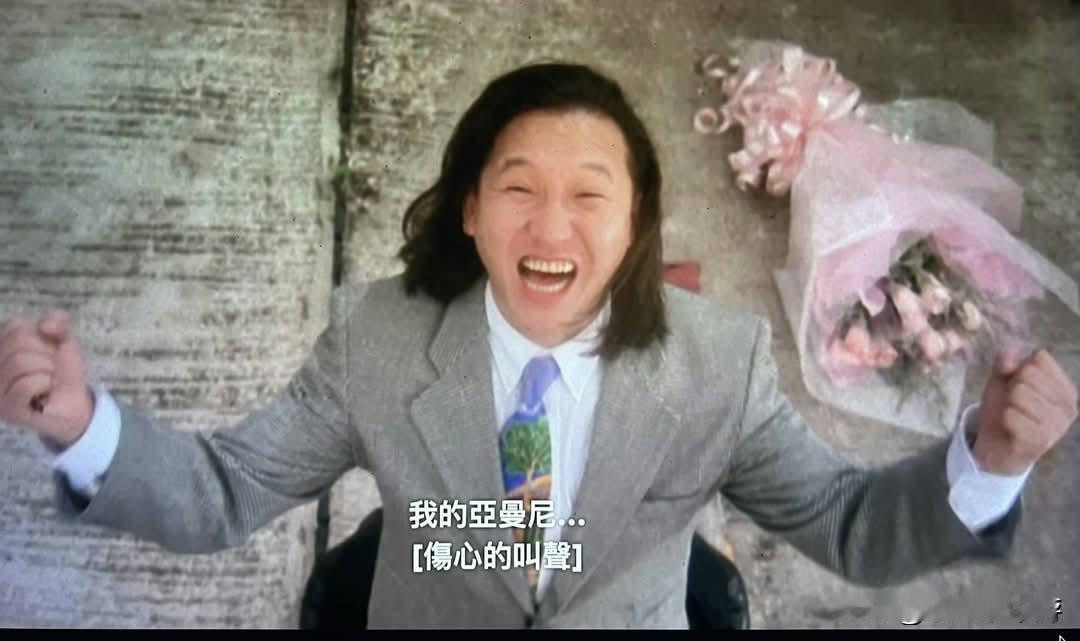 港版钢牙佬，黑熊郑祖原来走了十几年..
郑祖本名郑锦荣，曾是皇家香港警察，后进入