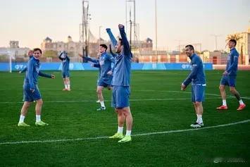 国米客战亚特兰大：邦尼缺席，劳塔罗和图拉姆搭档锋线，恰尔汗奥卢可能替补上场。
