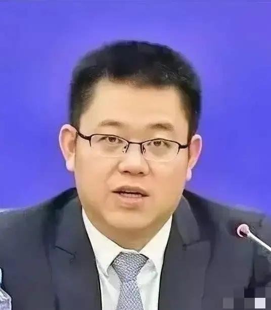 以前的劳模都是采煤工、掏粪工、纺织女工，现在都是演员、明星、企业家！把他的名额给