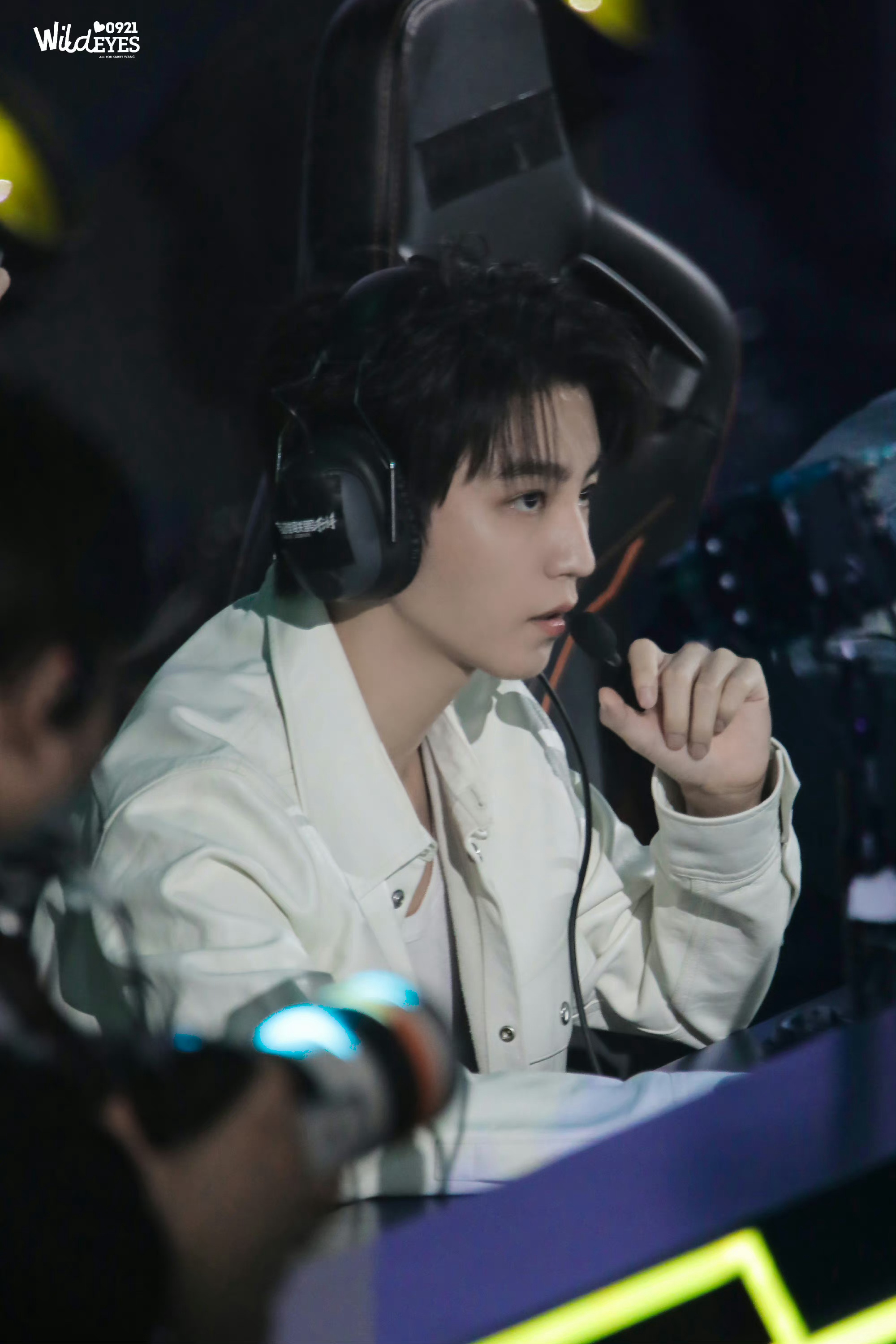 #有谁能拒绝打电竞的王俊凯呢#王俊凯有电竞男主那味儿了，谁能拒绝这么帅的电竞帅哥