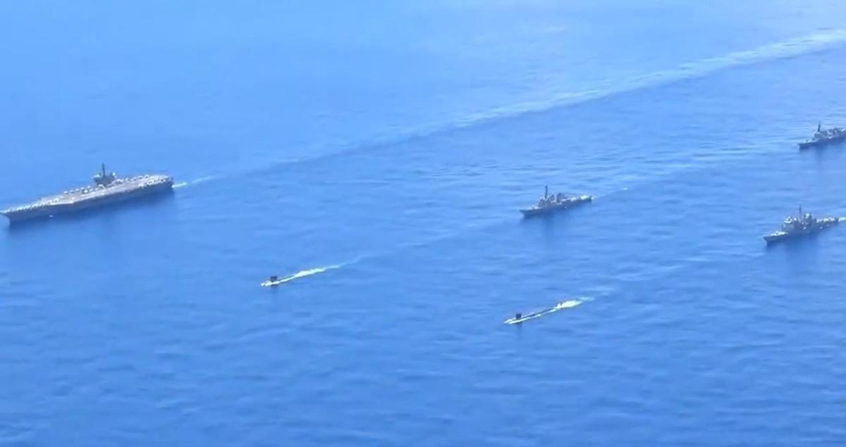 7月31日，菲律宾单方面宣布在中国黄岩岛划设所谓“领海基线”，公然挑衅中国主权。
