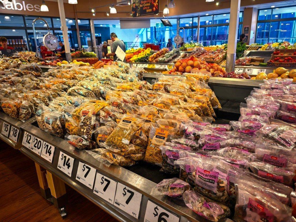 我比较喜欢逛本地超市在工具店意外遇到了掷弹兵的改装油桶 