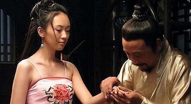 古代小妾的隐秘血泪：不止是生育工具，更是可随意交换的私产
 
古代小妾除了满足丈