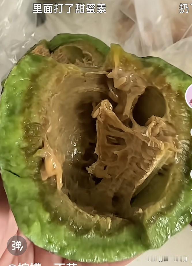 这几天水果都下来了，但大家一直都在说羊角蜜和花色小梨瓜很难吃。

我前面也说过，
