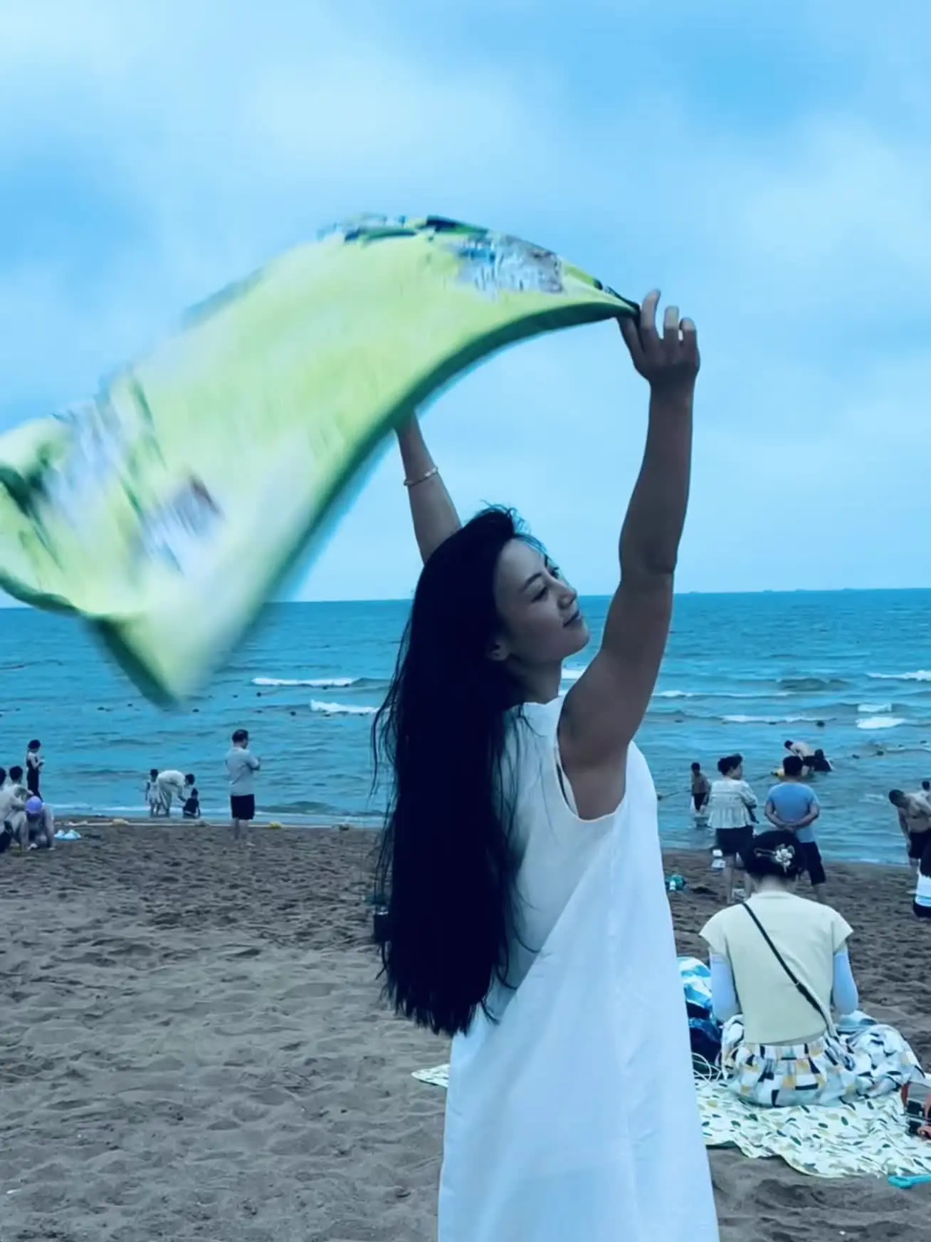 我何其幸运，身边有这样一个他，陪我看潮起潮落，听海风诉说。别人眼中的风...