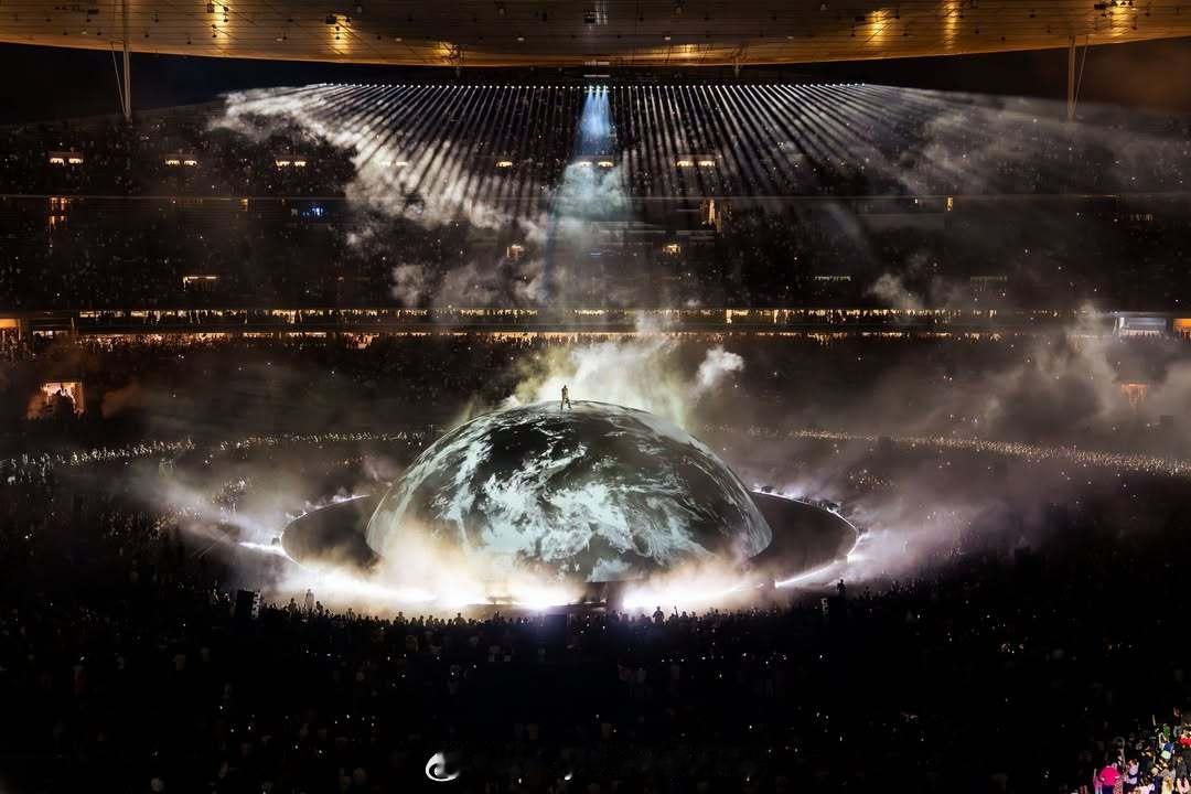 Ye2026年售罄场次的观众容量：☆◻️ 墨西哥：87,523人◻️ 洛杉矶：7