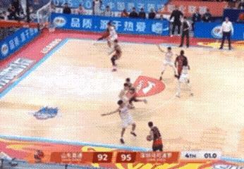🏀 剩1秒落后3分却奇葩打2分！高诗岩这波操作把全网看懵了，原因竟是...
