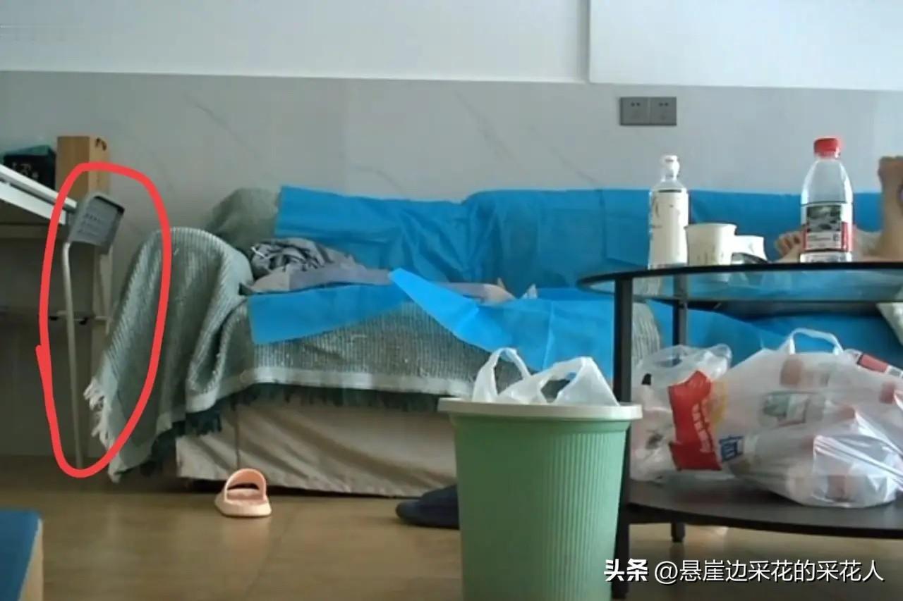 湖南某三甲医院这事儿也太离谱了！暑假周一下午三点半，正是医院忙得脚不沾地的时候，