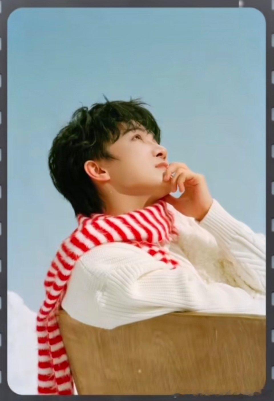 周深周深十二宫格写真 一年又一年，在你身边甜甜的童话～ 