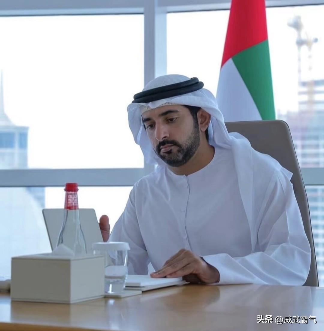 王毅和卡塔尔外交部长默罕默德通电话，一句话很有深意。当地时间3月10，应卡塔尔方