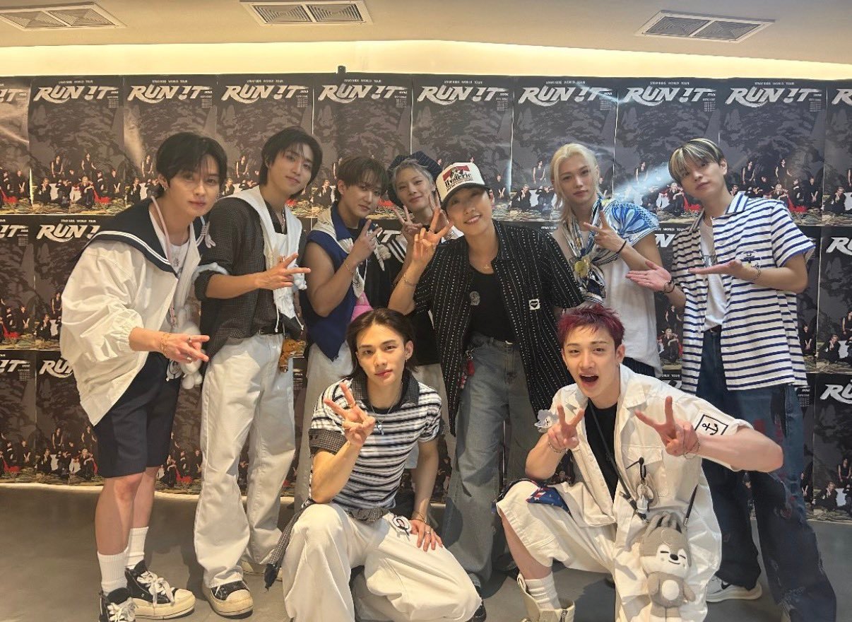 和JAEJAE欧尼的合照🥺好可爱呀宝宝们🥺🥺 