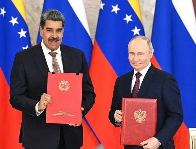 最近委内瑞拉总统马杜罗公开怼美国，说他们威胁动武是没事找事。美国之前在委内瑞拉附