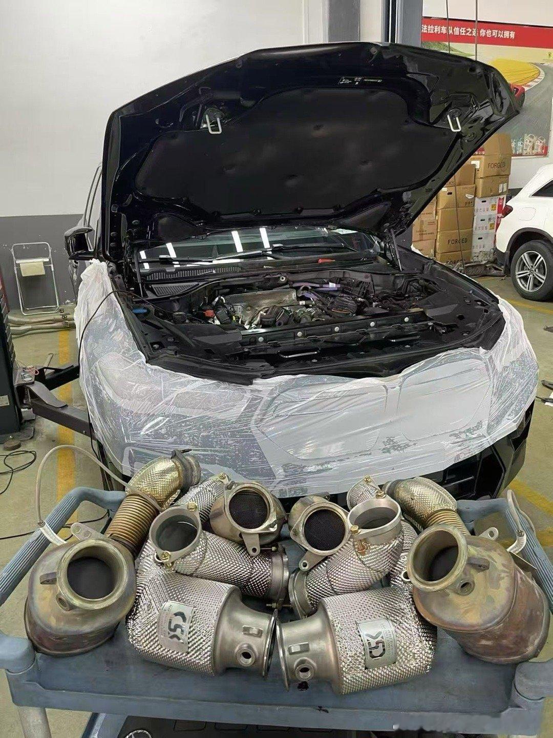 24款 宝马X5M 4.4T S68  升级CSK隔热三元头段200目 ⬆️ 