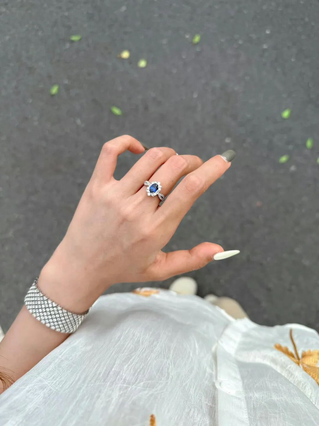 ᗪᗩIᒪY 🔅☕️⁾⁾“早上起不来，晚上睡不着，中间吃不停” 