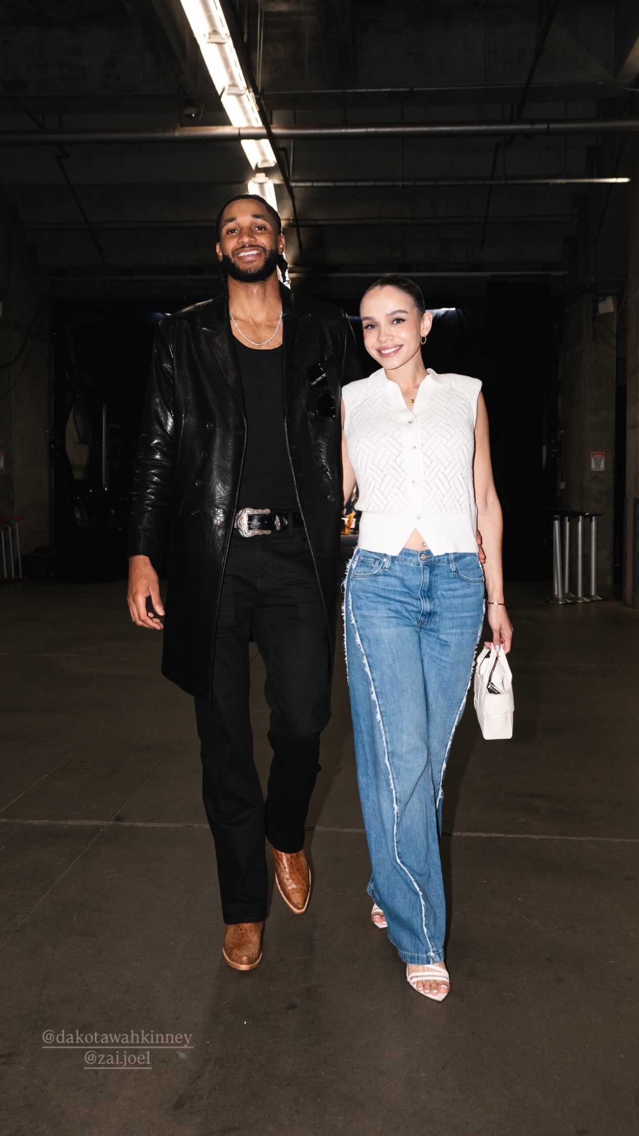 以赛亚乔和女友Emma都晒了这张合影~雷霆4比0横扫太阳卫冕冠军的含金量还在上升