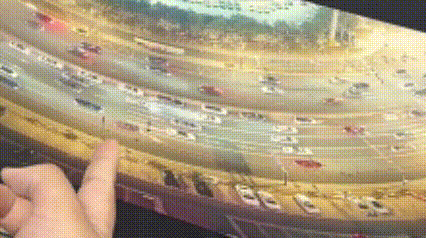 我认为这起小事，先把“理”说透，再把“情”讲通，最后把“法”落地。根据《道路交通