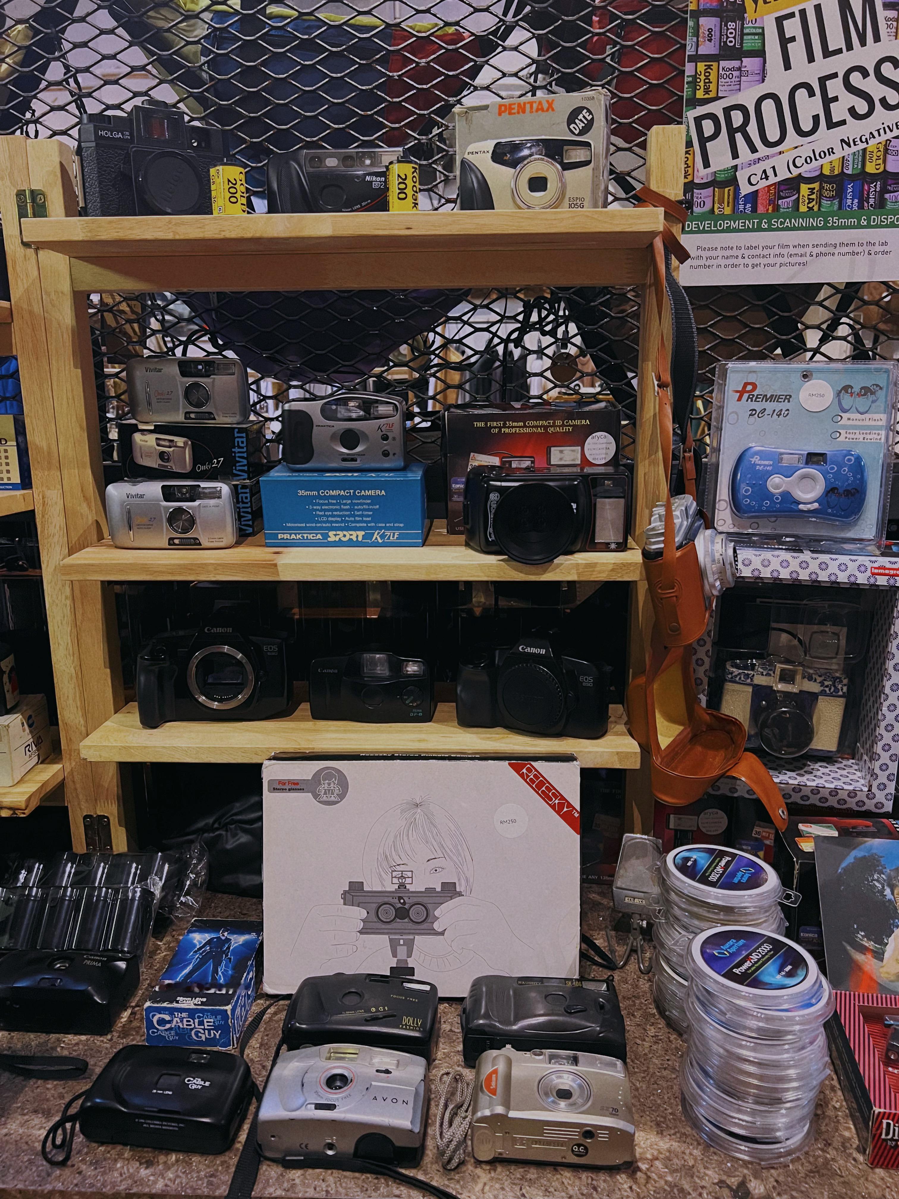 35 jetty 潮人居 生活艺术空间一家店里有好多傻瓜相机和CCD#玩转槟城#