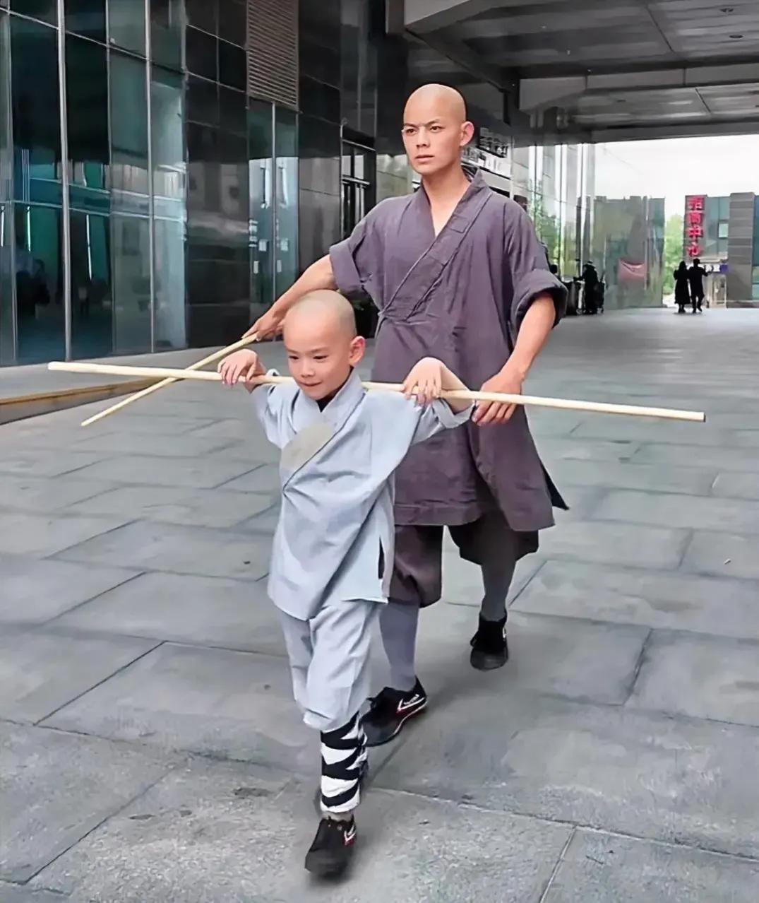 师兄发声，更多细节曝光！21岁百万粉丝武僧秋风去世，出演赴山海！离世原因是他在乘