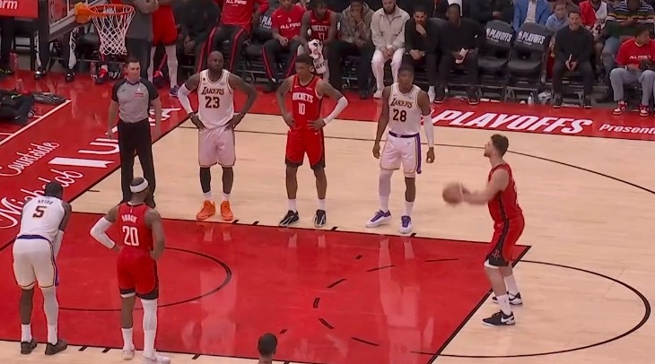 申京半场罚球9中4  有哨但罚不进  好离谱湖人vs火箭nba季后赛