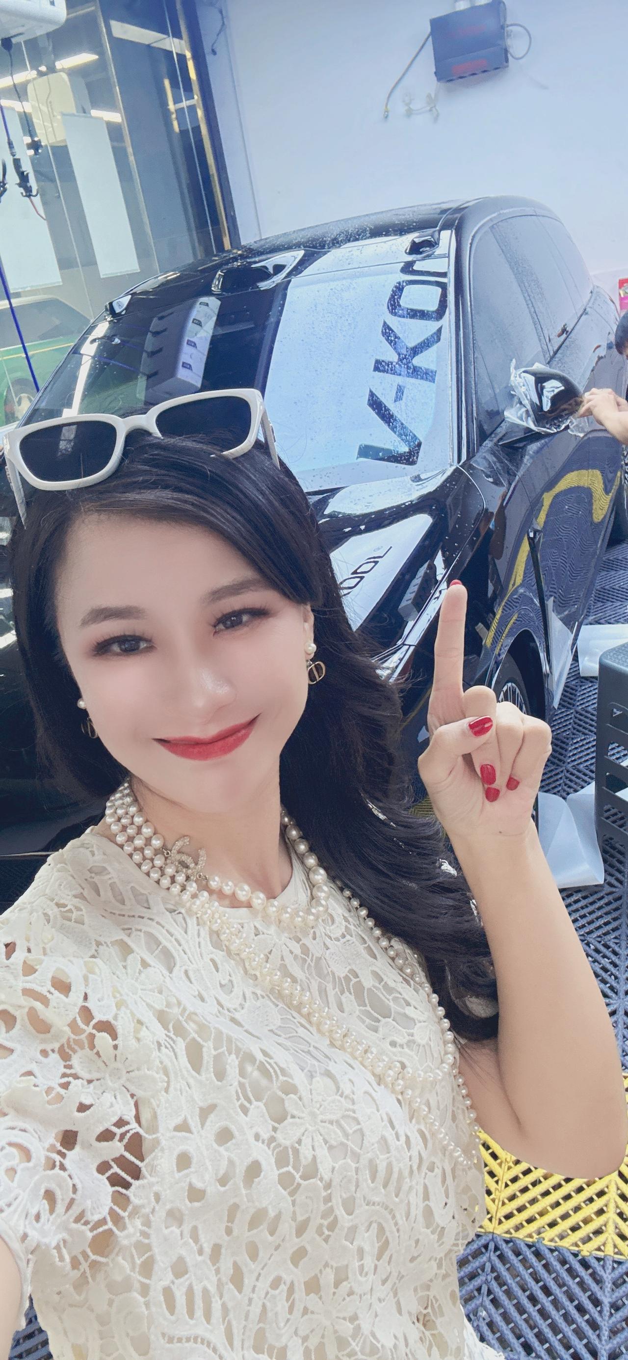 在广州，蔚来ES8终于提车了！蔚来ES8贴威固隐形车衣+防爆膜，最近蔚来很火爆！
