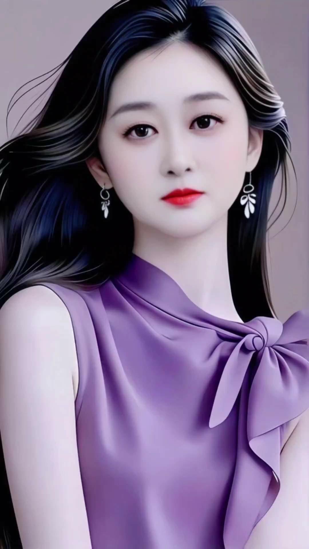 优雅紫衣少女，红唇与黑发相映成趣，耳畔垂坠的耳环，尽显高贵气质。