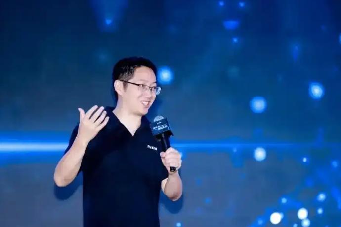 7月8日，粉笔(02469.HK)发布公告，因需处理其他个人事务，张小龙已辞任执