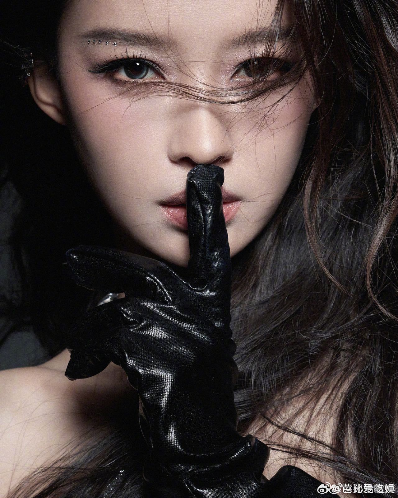 孙怡想跟每位姐姐都能合作乘风2026踏实搞舞台不抢风头，只想多合作多积累，孙怡实