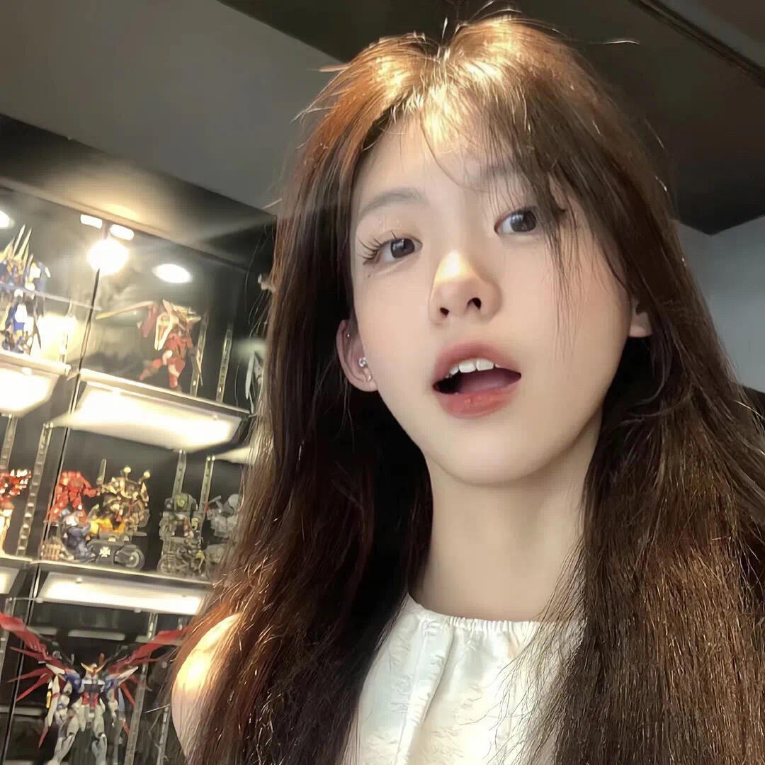 WeChat  ins小众女头｜氛围感女生头像𝐒𝐇𝐀𝐑𝐄🌿 