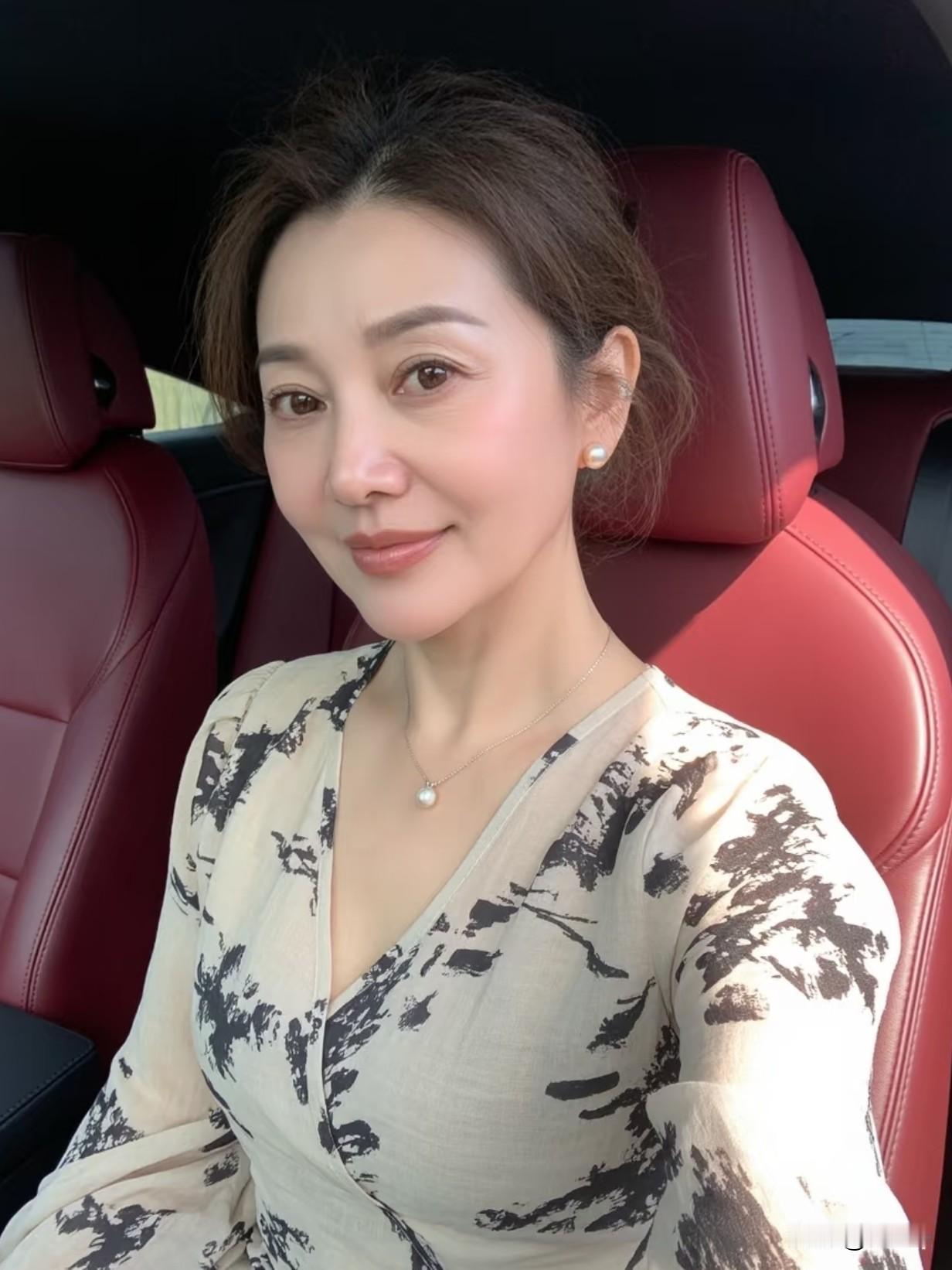 不知不觉，入驻头条已经整整一年了。回首这三百多个日夜，从最初默默无闻，到如今有幸