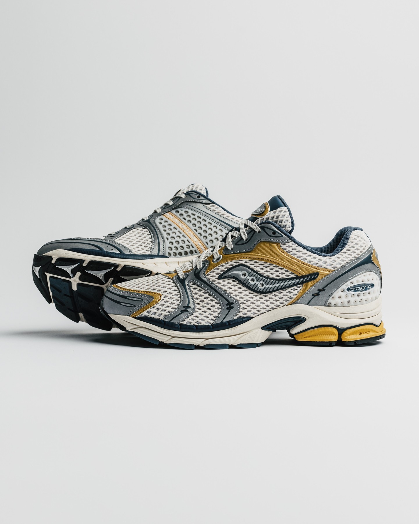 Saucony Progrid Triumph 4©️sneakerpoliti