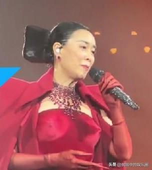 小编以为，现在的那英和当年走红前的那英不可同日而语。

当年的那英城府没那么深，