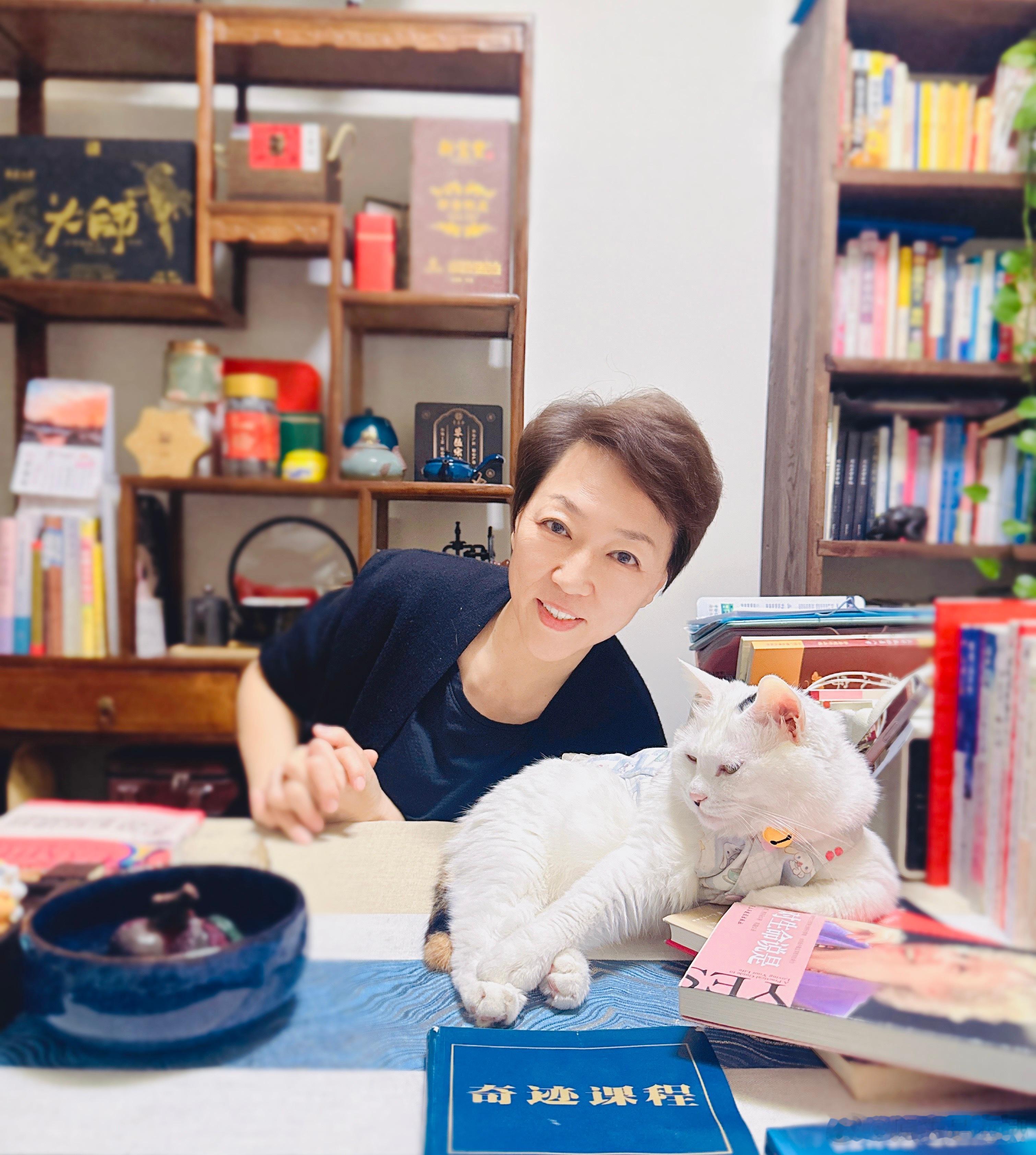 愧疚自责是不必行动的理由。 