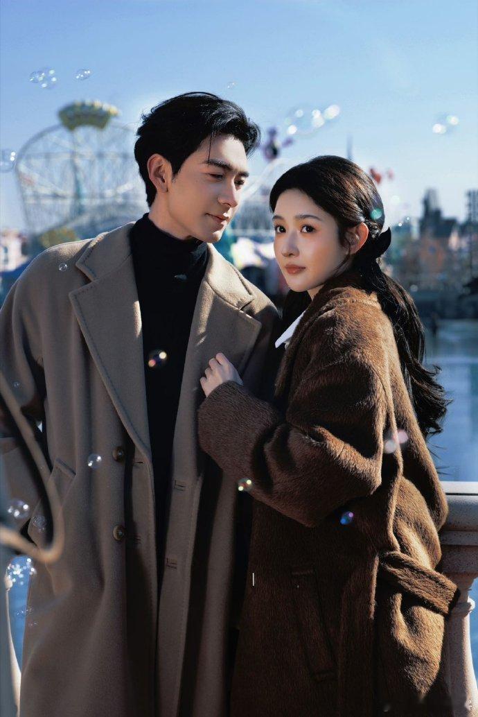 陈星旭王玉雯出片和抽象都干了别人打卡拍美照，他俩疯狂整活拍抽象视频，cos 多比