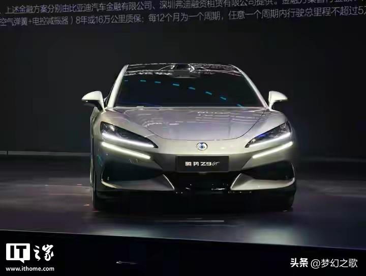 比亚迪发布新车，这次直接续航超出1000公里
在比亚迪二代刀片电池暨闪充技术发布