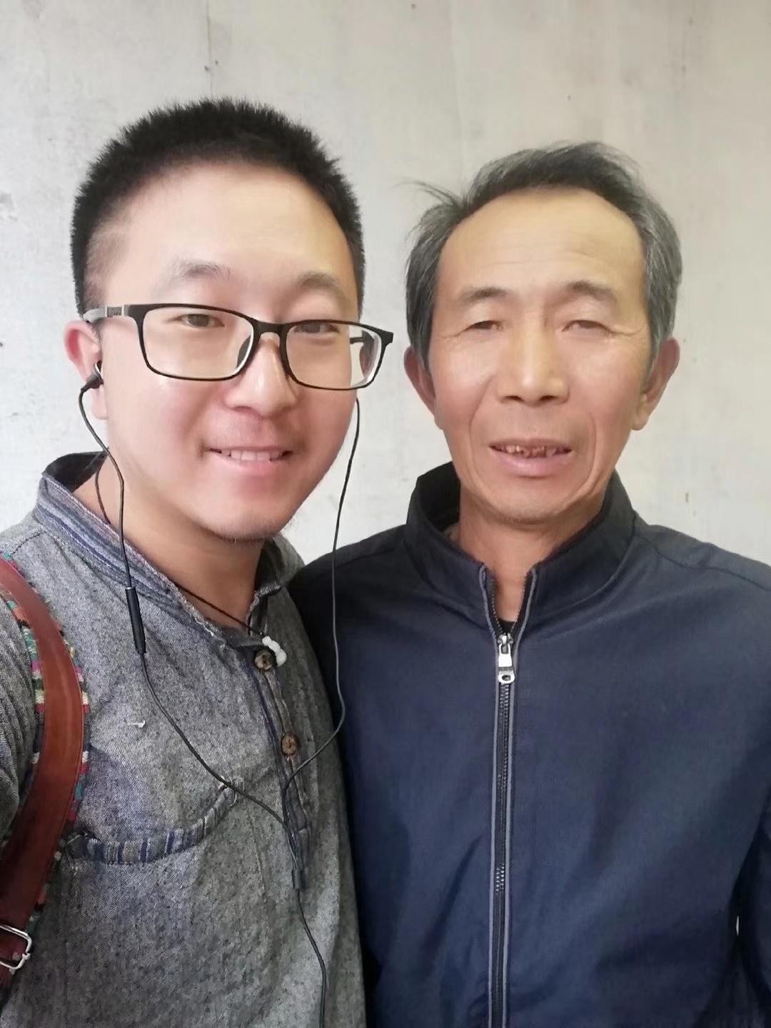 《自由撰稿人杨晓龙，带着父亲节去旅行》父亲节前夕，我决定带着父亲来一场说走就走的