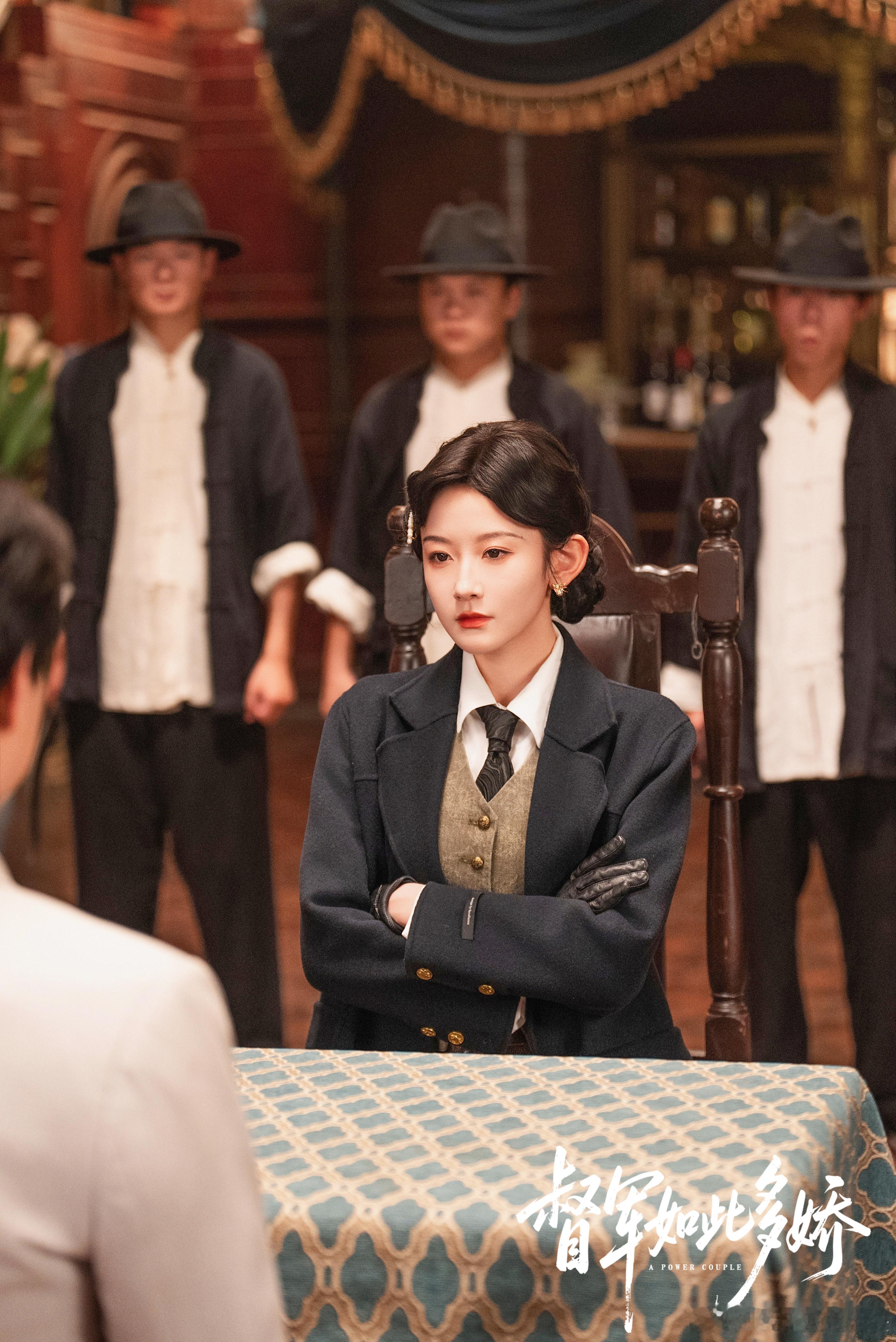 曾辉韩雨彤 做生不如做熟 真 CP 才香！13 部剧磨合，《督军如此多娇》牵手对