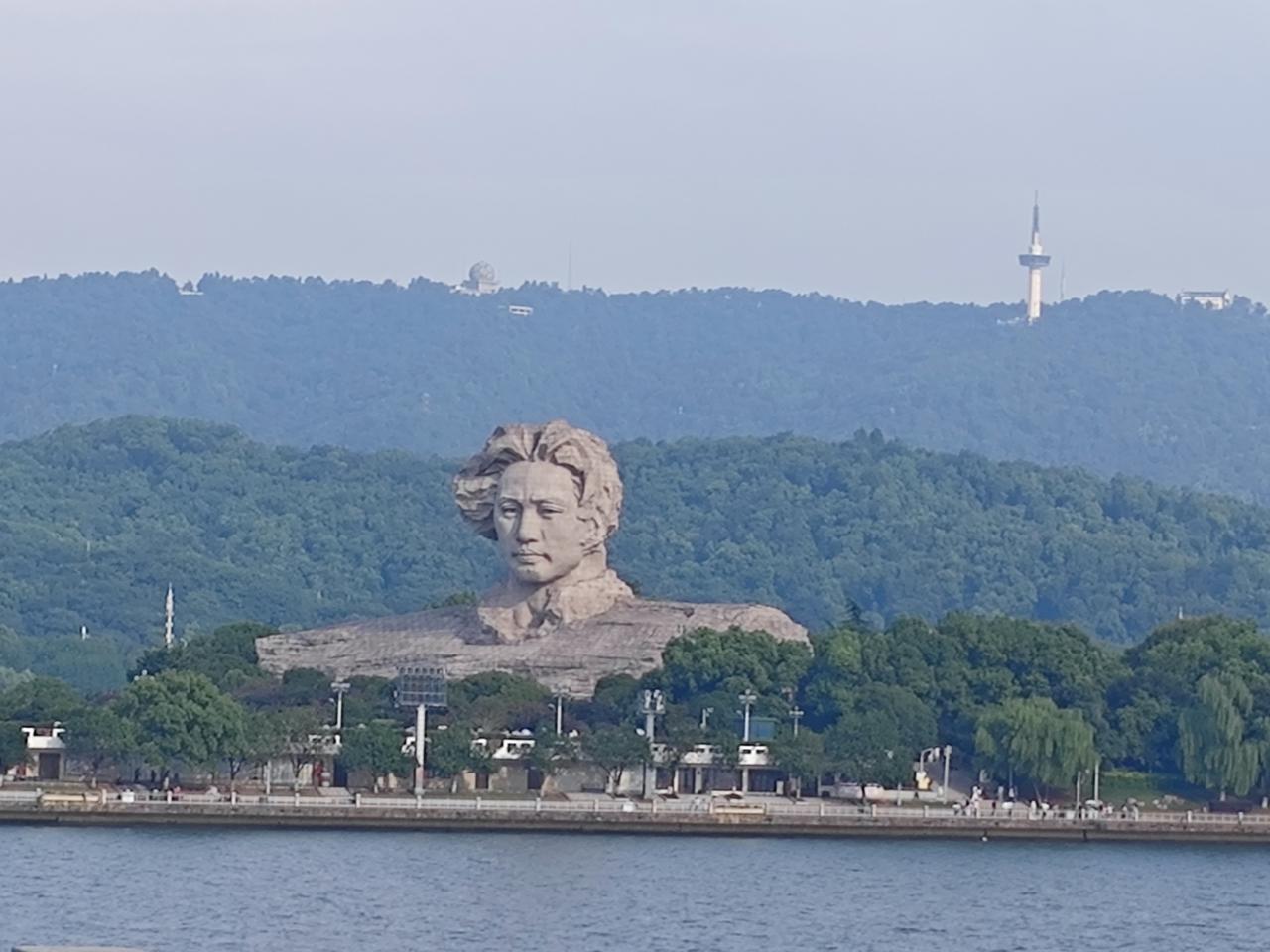 切莫曲解伟人论述：不能把伟人对诸葛亮的评价，当作躬耕地的考据定论
 
在诸葛亮躬