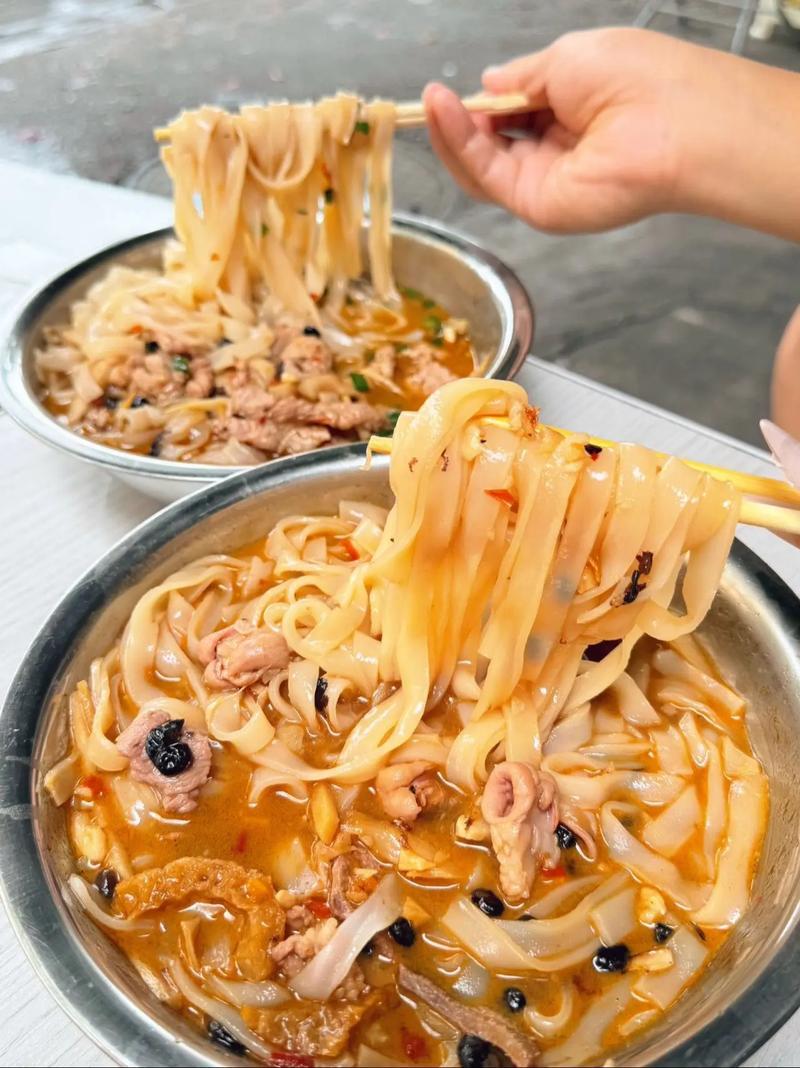 广西南宁寻味，这些特色小吃值得打卡！
南宁小吃
美食推荐：
1、老友粉、生榨米粉