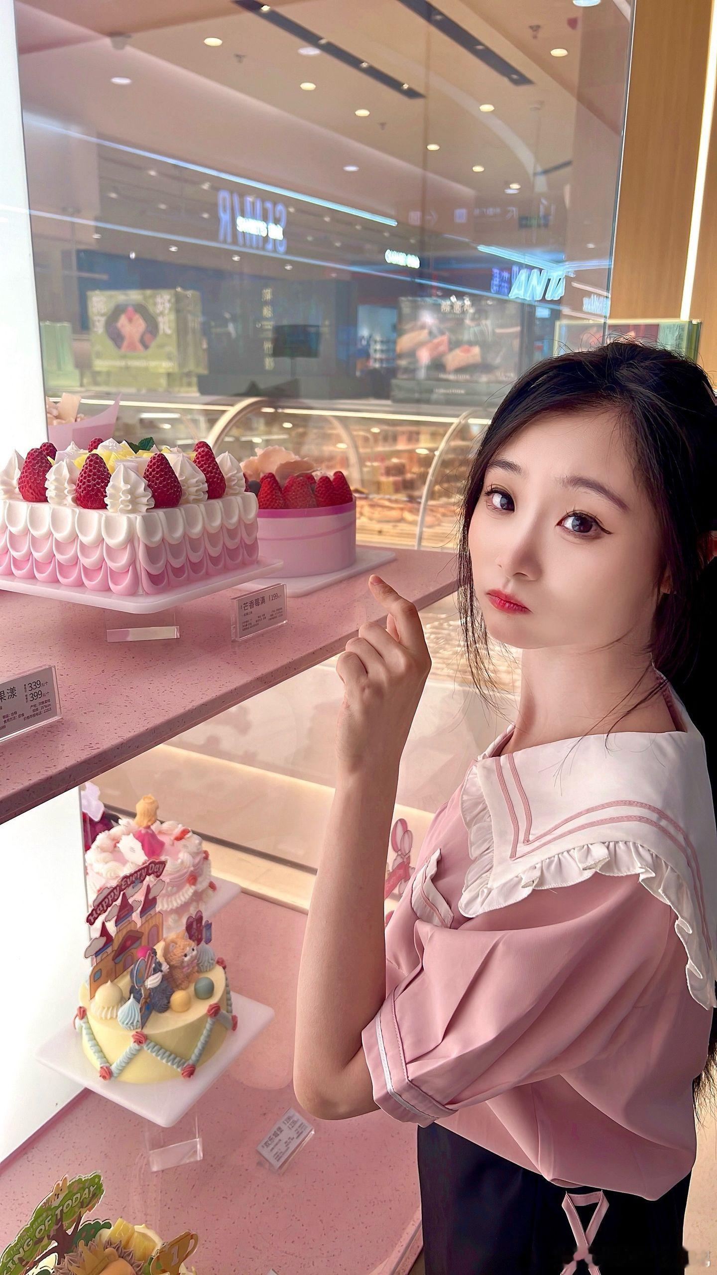 jk私影 祝大家百事可乐美女